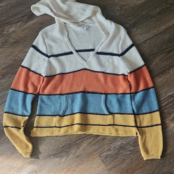 O'Neill Cream, Orange, Blue V-Neck Sweater NWOT Sz Medium - Picture 2 of 7